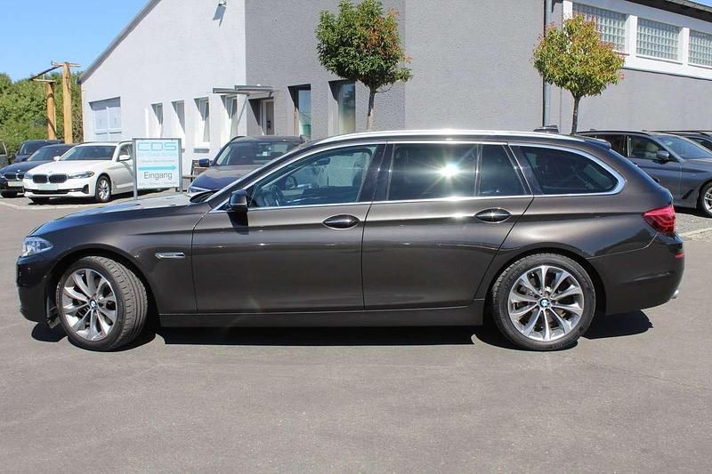 Braun Gebraucht 2015 BMW 520 Comfort Edition Kombi | 19.480 € (Etwas zu teuer) - Bild 1/4