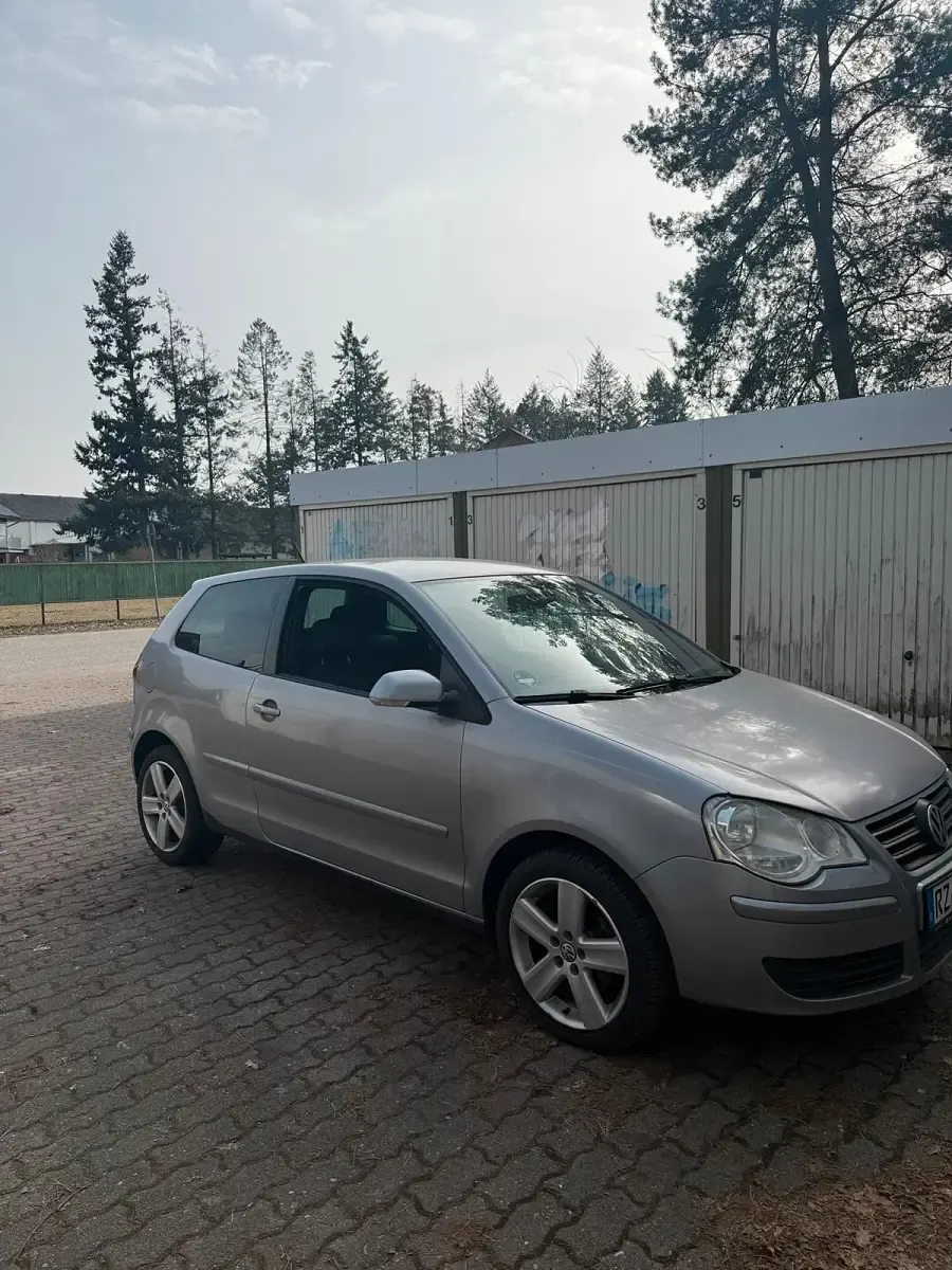 Gebraucht VW Polo Edition 80 PS (58 kW) 2008 Silber Kleinwagen