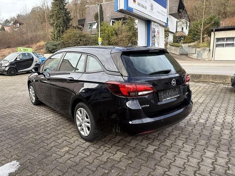 Gebraucht Opel Astra 105 PS (77 kW) 2018 Blau Kombi