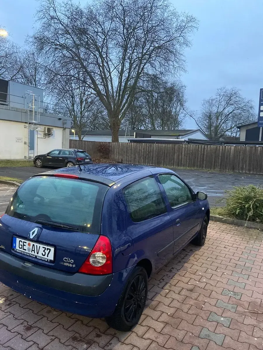 Gebraucht Renault Clio II 75 PS (55 kW) 2005 Blau Kleinwagen