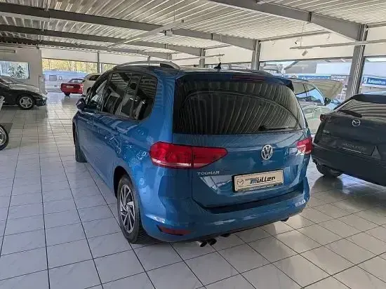Gebraucht VW Touran Sound 150 PS (110 kW) 2017 Caribbean blue metallic Van / Kleinbus