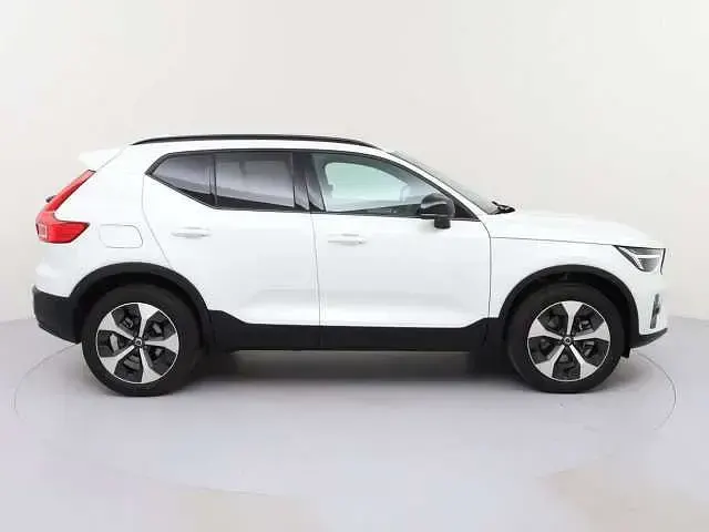 Gebraucht Volvo XC40 145 PS (106 kW) 2025 SUV