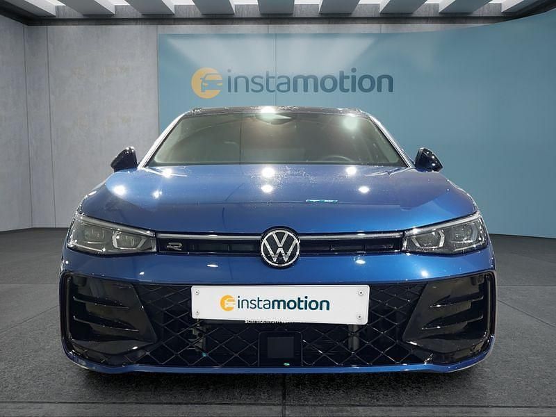 Gebraucht VW Passat R-line 177 PS (130 kW) 2025 Blau Kombi