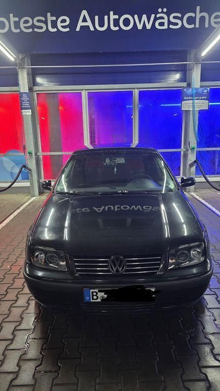 Gebraucht VW Bora Basis 116 PS (85 kW) 2003 Schwarz Limousine