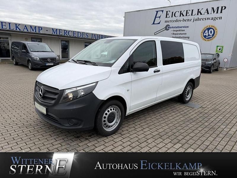 Weiß Gebraucht 2023 Mercedes Vito Van / Kleinbus | 28.441 € (Etwas zu teuer) - Bild 1/3