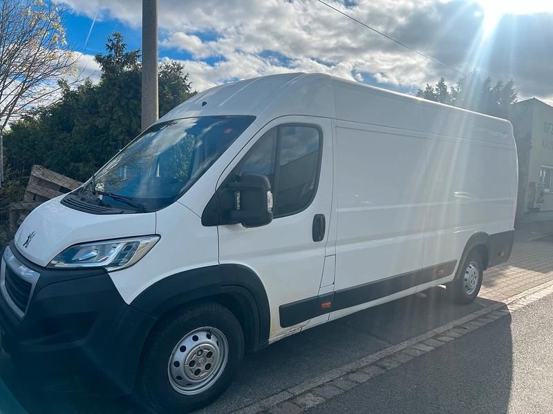 Weiß Gebraucht 2018 Peugeot Boxer Avantage Van | 7.900 € - Bild 1/4