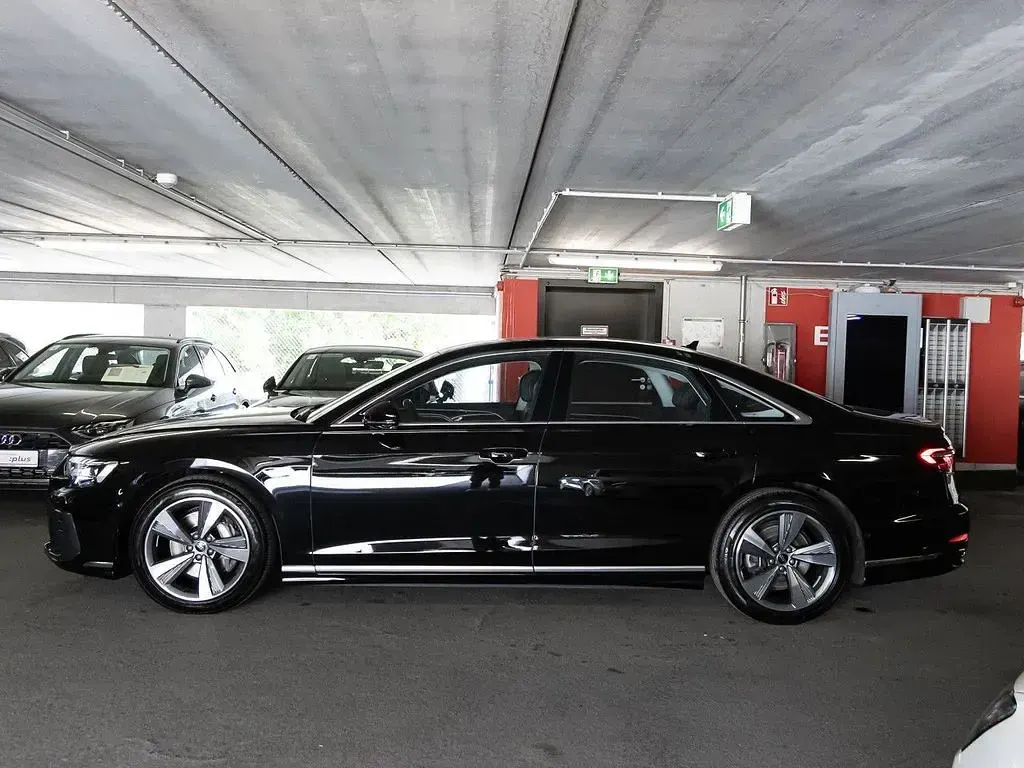 Gebraucht Audi A8 Comfort 286 PS (210 kW) 2024 Brillantschwarz Limousine
