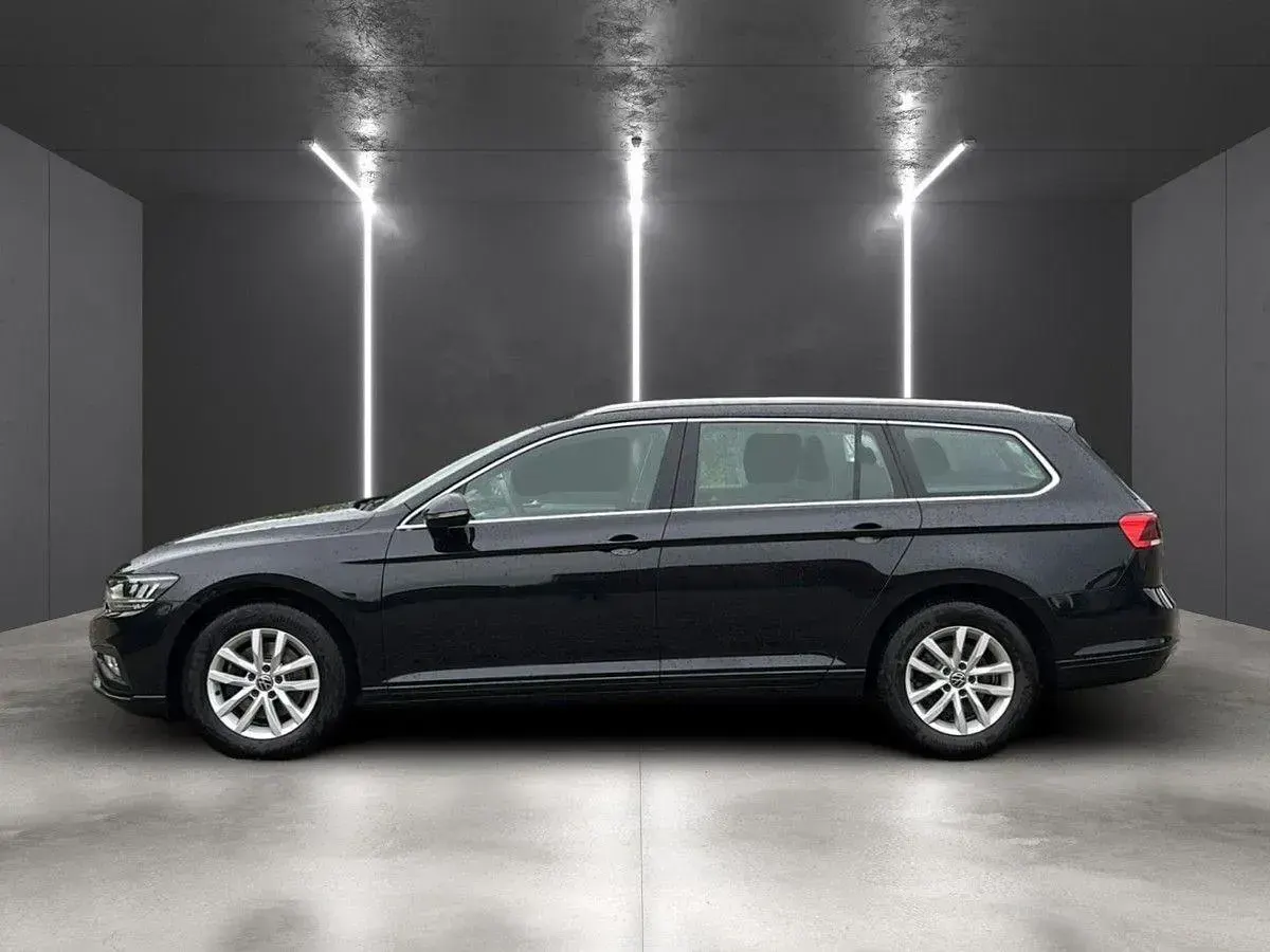 Gebraucht VW Passat Business 150 PS (110 kW) 2021 Schwarz Kombi