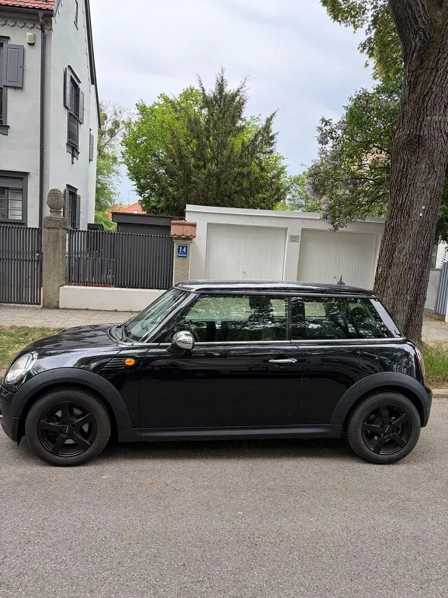 Gebraucht Mini ONE 75 PS (55 kW) 2009 Schwarz Kleinwagen