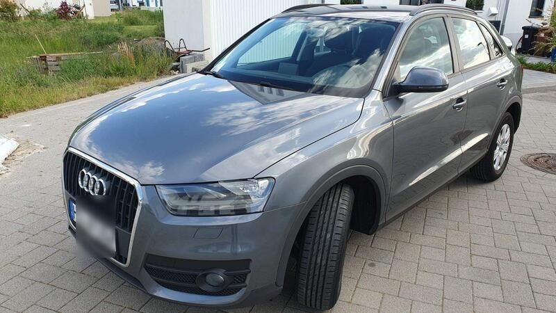 Grau Gebraucht 2013 Audi Q3 SUV | 14.000 € (Etwas zu teuer) - Bild 1/4