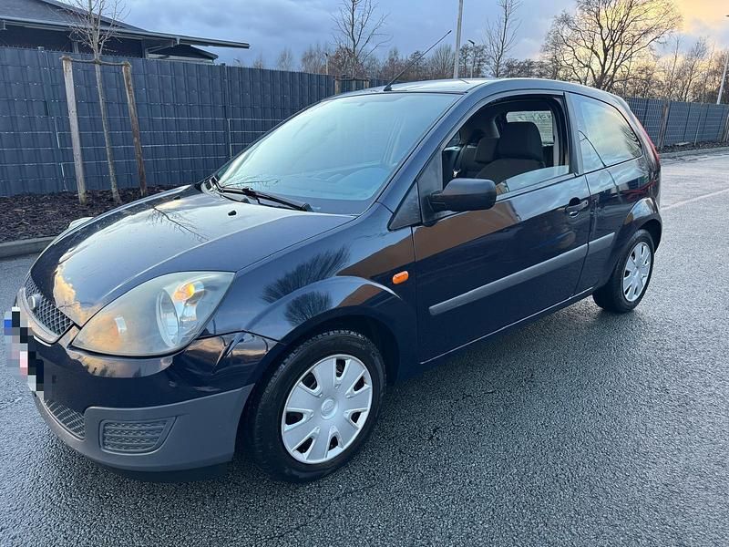 Gebraucht Ford Fiesta 60 PS (44 kW) 2006 Blau Kleinwagen