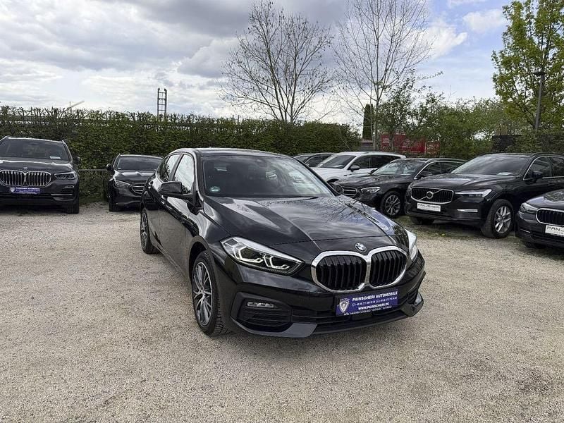 Gebraucht BMW 120 Advantage 190 PS (139 kW) 2023 Black sapphire metallic Kleinwagen