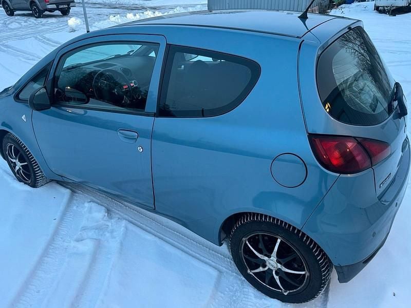 Gebraucht Mitsubishi Colt 95 PS (69 kW) 2009 Blau Kleinwagen