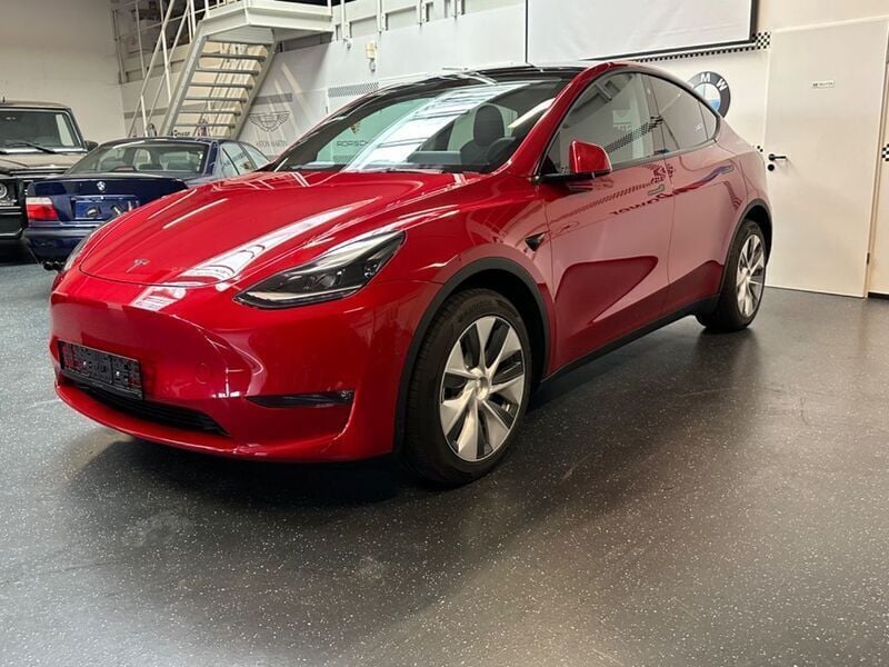 Schwarz Gebraucht 2021 Tesla Model Y Long Range AWD SUV | 35.999 € (Guter Preis) - Bild 1/4