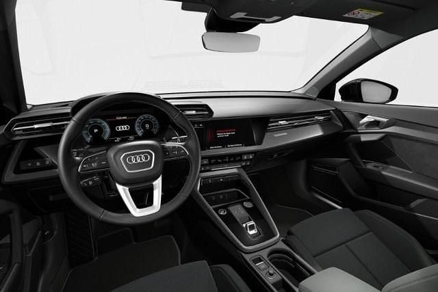 Gebraucht Audi A3 Sportback e-tron Advanced Plus 204 PS (150 kW) 2023 Mythosschwarz metallic Kleinwagen