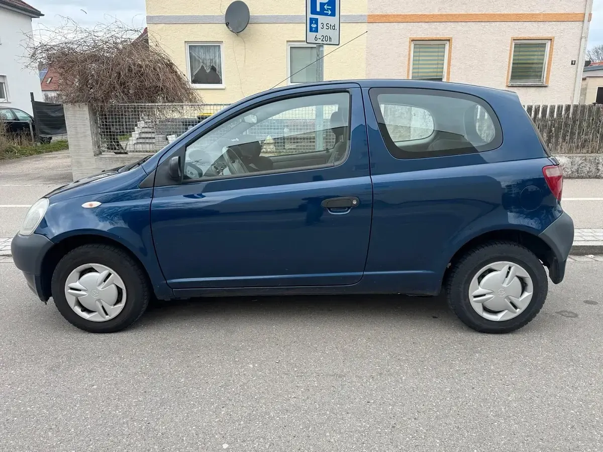 Gebraucht Toyota Yaris 65 PS (47 kW) 2002 Blau Kleinwagen