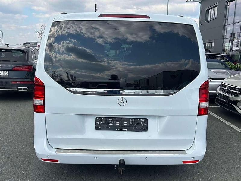 Gebraucht Mercedes V250 190 PS (139 kW) 2015 Weiß Van / Kleinbus