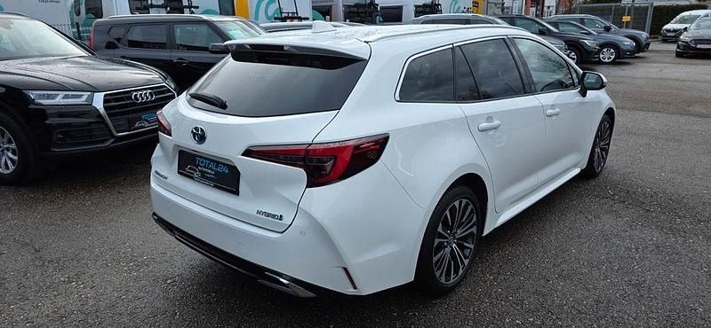 Gebraucht Toyota Corolla 152 PS (111 kW) 2024 Weiß Limousine