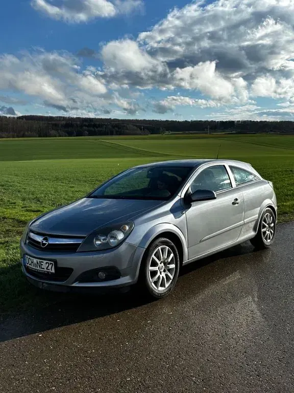 Gebraucht Opel Astra 103 PS (75 kW) 2006 Grau Coupé