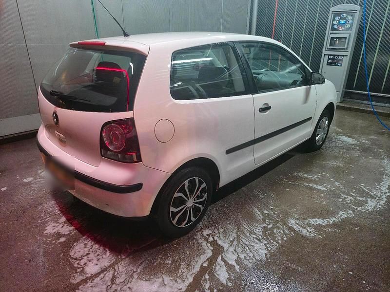 Gebraucht VW Polo 60 PS (44 kW) 2009 Weiß Kleinwagen