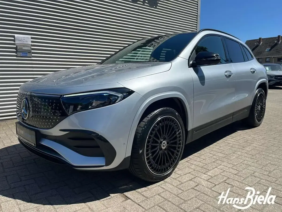 Gebraucht Mercedes EQA250 AMG 139 kW (190 PS) 2025 Silber SUV