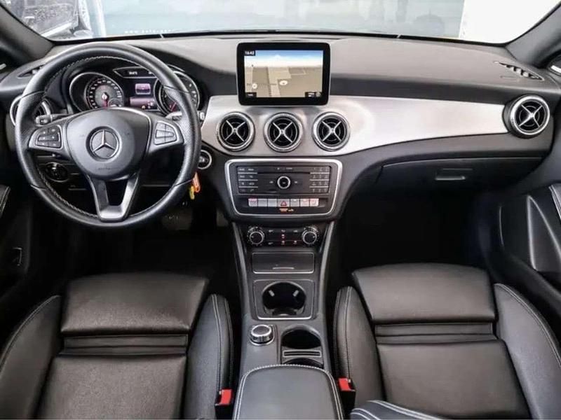 Gebraucht Mercedes CLA220 177 PS (130 kW) 2016 Schwarz Limousine