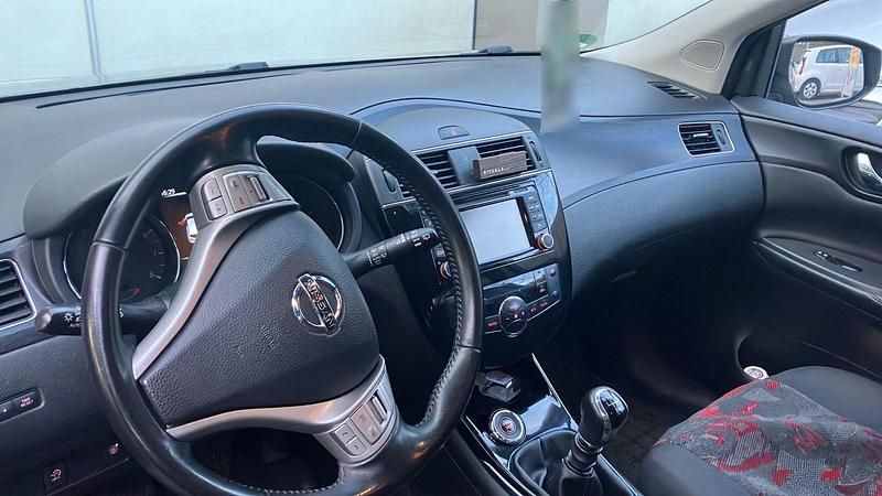 Gebraucht Nissan Pulsar 115 PS (84 kW) 2017 Andere farben Kleinwagen