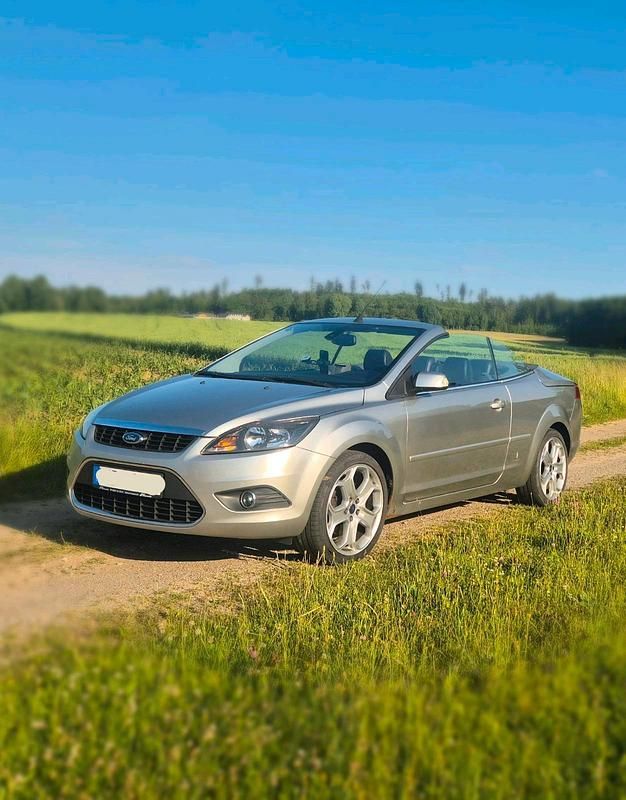 Silber Gebraucht 2009 Ford Focus Cabriolet Cabrio | 4.900 € (Teuer) - Bild 1/4
