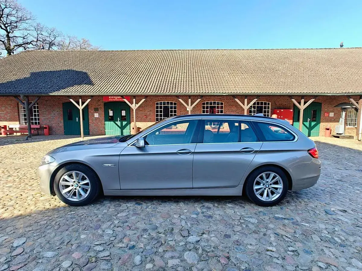 Second-hand BMW 525 204 CP (150 kW) 2011 Argintiu Break