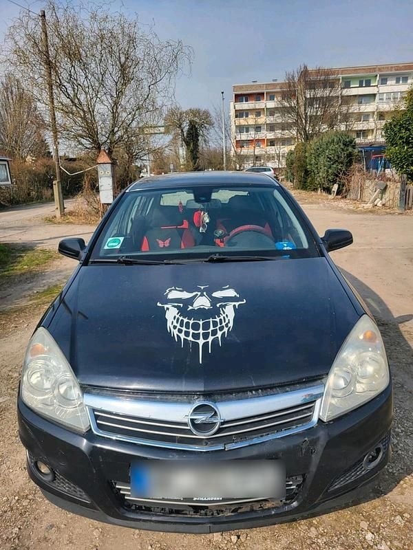 Schwarz Gebraucht 2007 Opel Astra Kleinwagen | 800 € (Guter Preis) - Bild 1/4