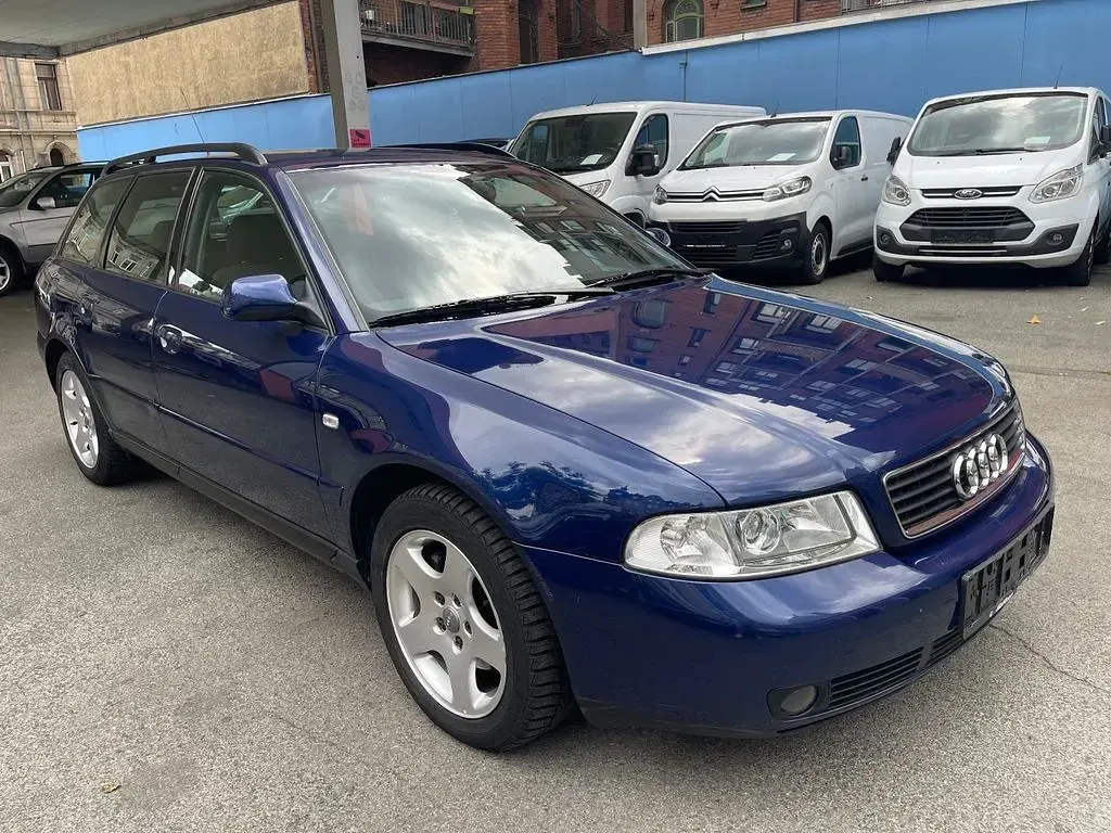 Gebraucht Audi A4 116 PS (85 kW) 2000 Blau Kombi