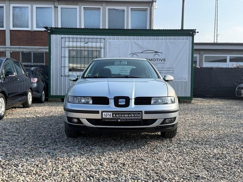 Second-hand Seat Leon 105 CP (77 kW) 2003 Auriu Hatchback
