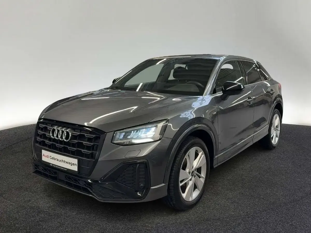 Gebraucht Audi Q2 S-Line 150 PS (110 kW) 2023 Daytonagrau perleffekt SUV