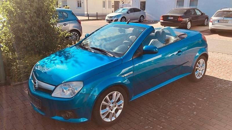 Blau Gebraucht 2007 Opel Tigra Cabrio | 1.990 € (Superpreis) - Bild 1/4