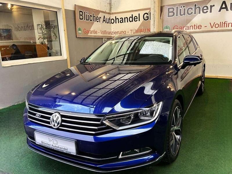 Gebraucht VW Passat Highline 150 PS (110 kW) 2018 Blau Kombi