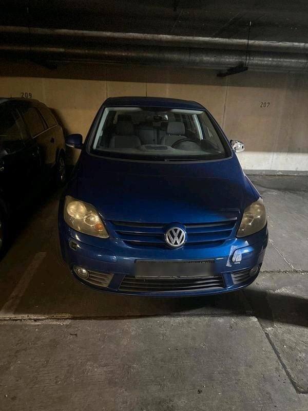 Blau Gebraucht 2005 VW Golf Plus Van / Kleinbus | 1.099 € - Bild 1/4