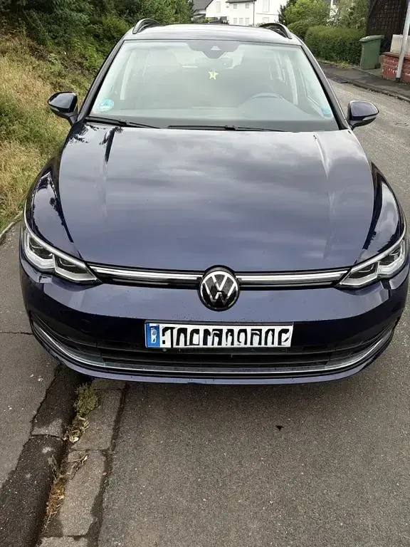 Gebraucht VW Golf VIII Style 131 PS (96 kW) 2022 Blau Kombi