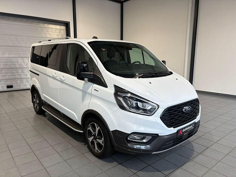 Weiß Gebraucht 2022 Ford Tourneo Active Van / Kleinbus | 35.990 € (Guter Preis) - Bild 1/4