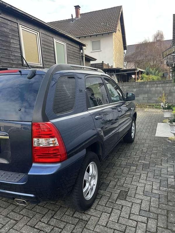 Gebraucht Kia Sportage 141 PS (103 kW) 2008 Blau SUV