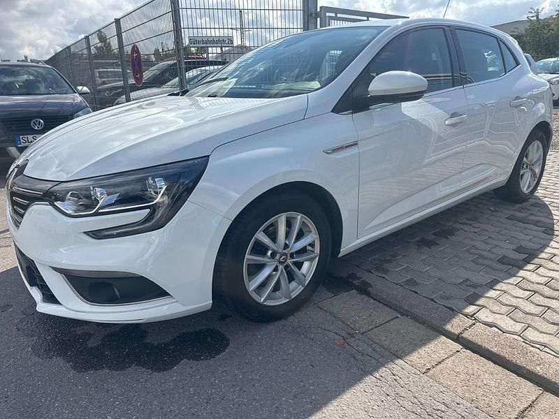 Weiß Gebraucht 2016 Renault Mégane IV Intens Limousine | 5.300 € (Fairer Preis) - Bild 1/4
