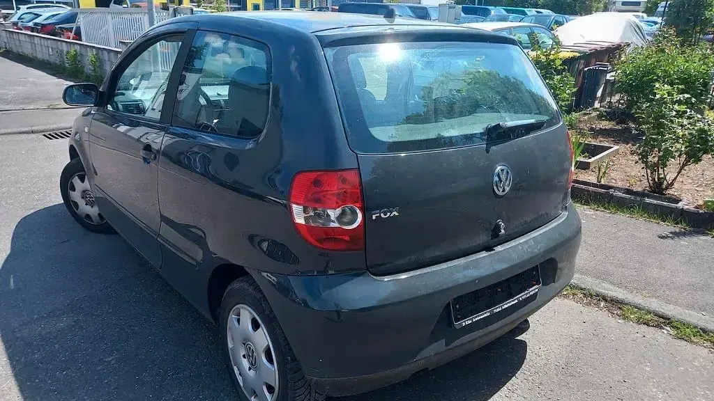 Używany VW Fox Refresh 54 KM (39 kW) 2010 Szary Hatchback