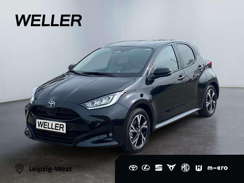 Mysticschwarz mica Neu 2025 Toyota Yaris Hybrid Kleinwagen | 21.990 € (Superpreis) - Bild 1/3