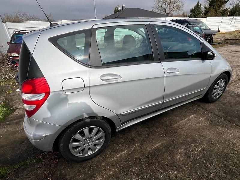 Gebraucht Mercedes A170 115 PS (84 kW) 2004 Silber Kleinwagen