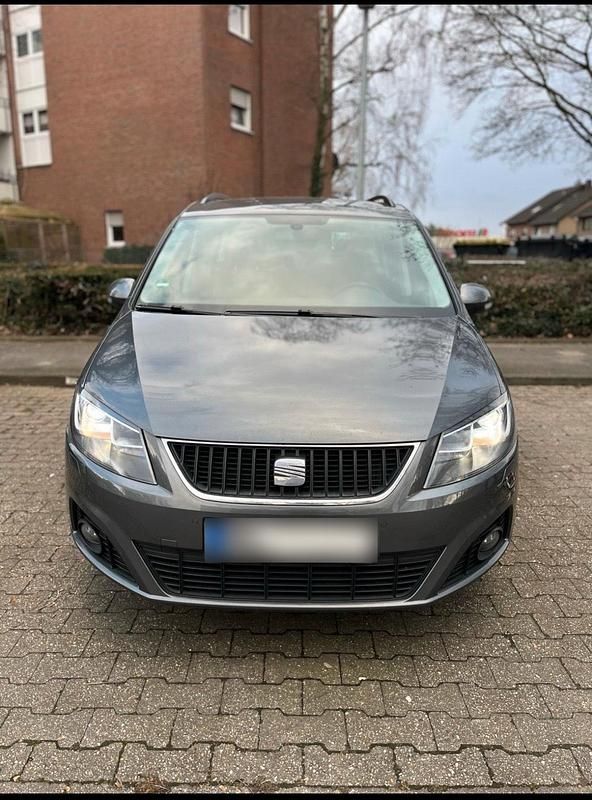 Gebraucht Seat Alhambra Style 140 PS (102 kW) 2012 Grau Van / Kleinbus