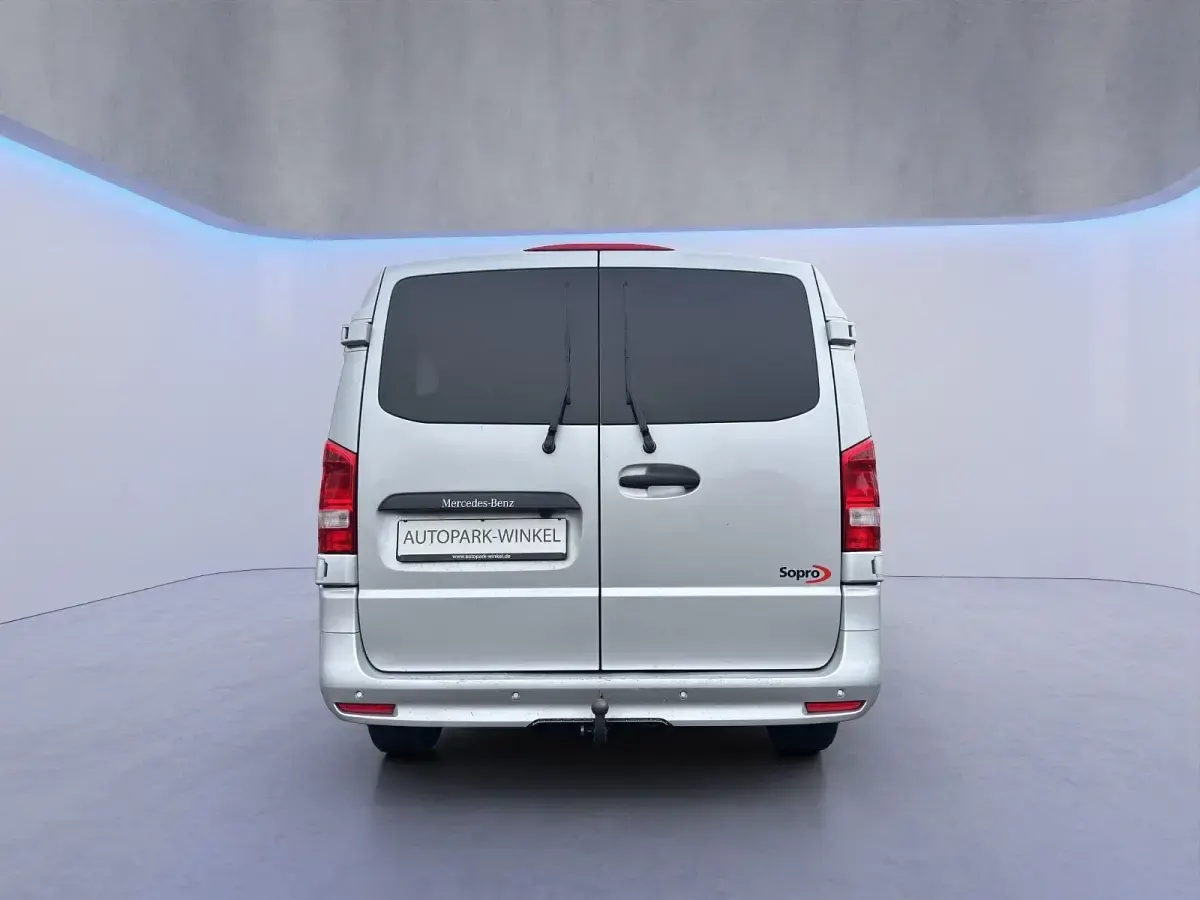 Gebraucht Mercedes Vito Edition 190 PS (139 kW) 2023 Silber Van