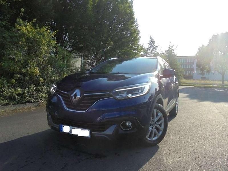 Blau cosmos Gebraucht 2015 Renault Kadjar Life SUV | 10.700 € - Bild 1/4