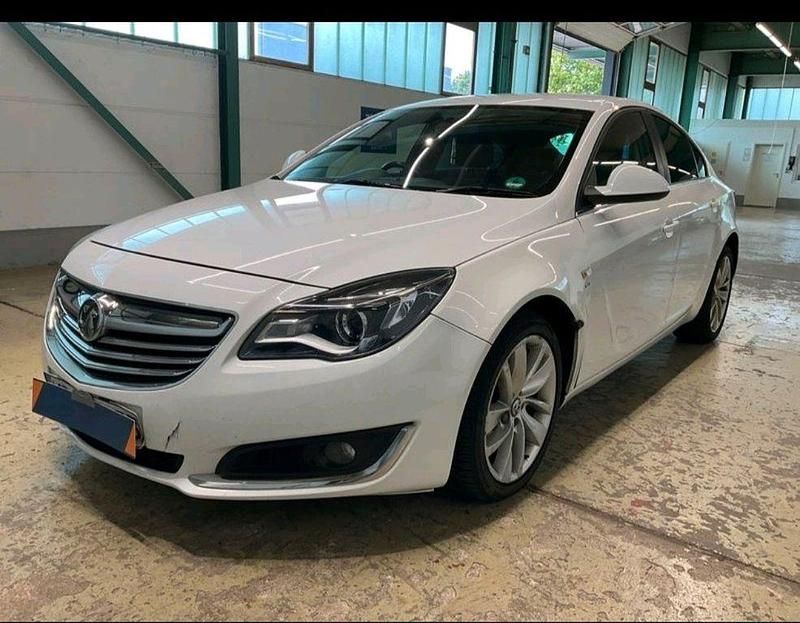 Weiß Gebraucht 2014 Opel Insignia Limousine | 5.300 € (Fairer Preis) - Bild 1/4