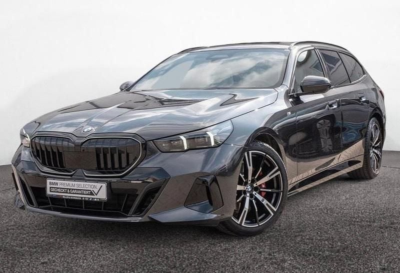 Grau Gebraucht 2024 BMW 520 M Sport Kombi | 53.690 € (Etwas zu teuer) - Bild 1/4