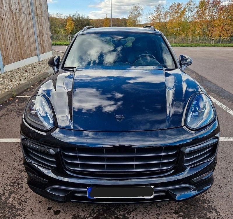 Gebraucht Porsche Cayenne Turbo 519 PS (381 kW) 2015 Schwarz SUV