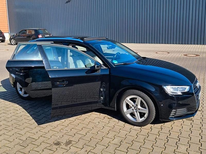 Gebraucht Audi A3 Design 150 PS (110 kW) 2017 Schwarz Limousine